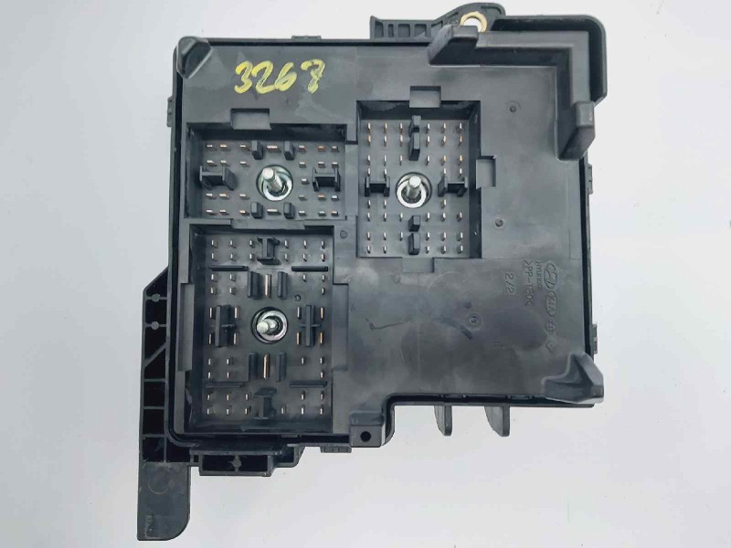 Recambio de caja reles / fusibles para kia cee´d active referencia OEM IAM 919501H030  