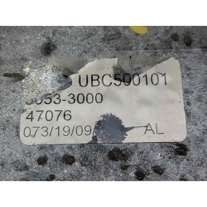 Recambio de enfriador aceite motor para land rover range rover sport v8 td hse referencia OEM IAM UBC500101  