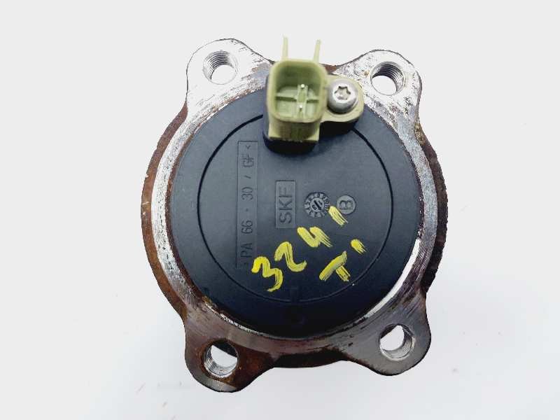 Recambio de buje para ford focus lim. trend referencia OEM IAM 2090834  