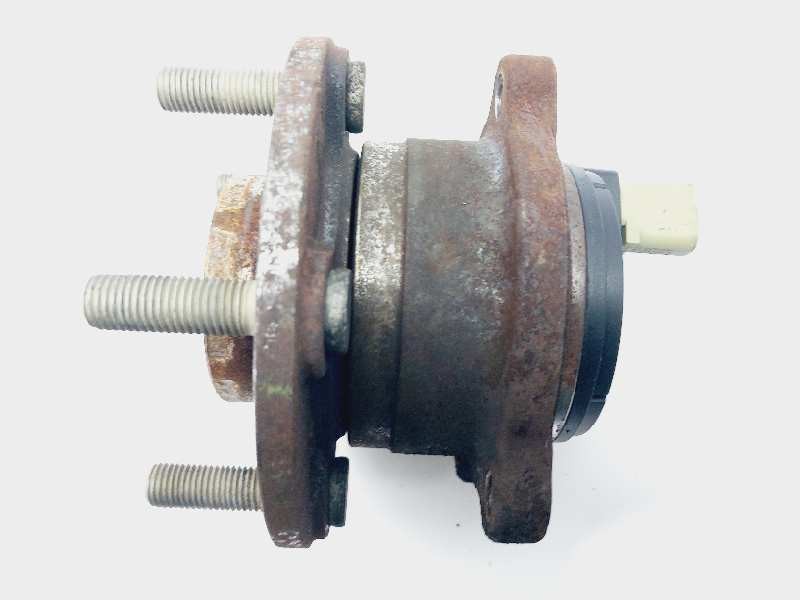 Recambio de buje para ford focus lim. trend referencia OEM IAM 2090834  
