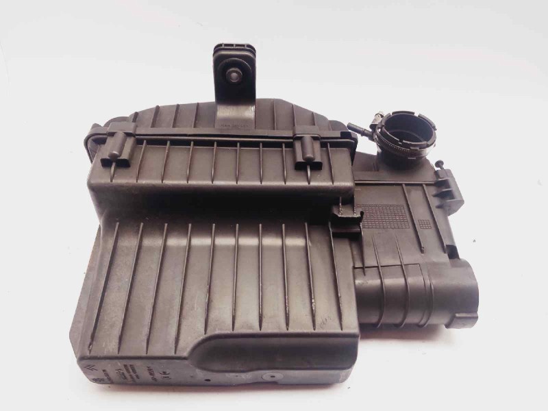 Recambio de filtro aire para citroen c3 live edition referencia OEM IAM 9670851880  