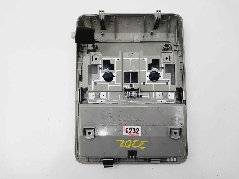 Recambio de luz interior para chevrolet captiva 2.2 vcdi lt 2wd referencia OEM IAM 96673741  