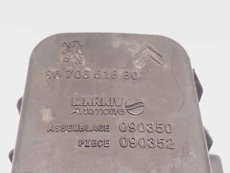 Recambio de filtro aire para citroen c3 live edition referencia OEM IAM 9670851880  