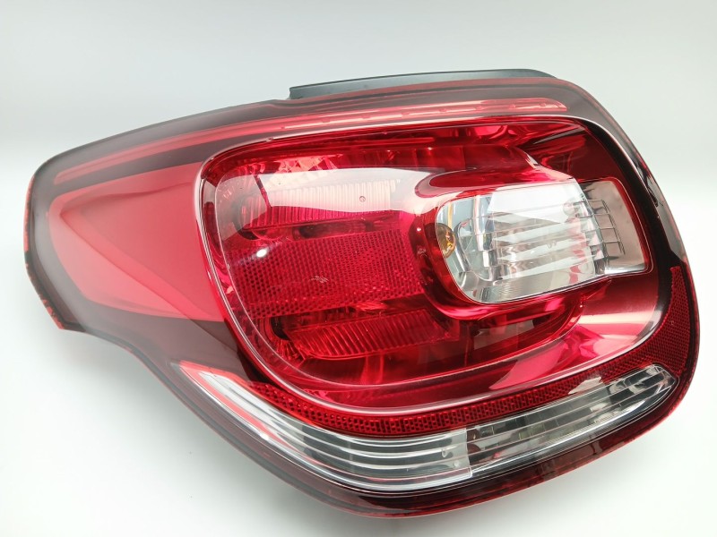 Recambio de piloto trasero izquierdo para ds ds 3 (sa_) 1.6 bluehdi 75 referencia OEM IAM 9808415880 980417980 