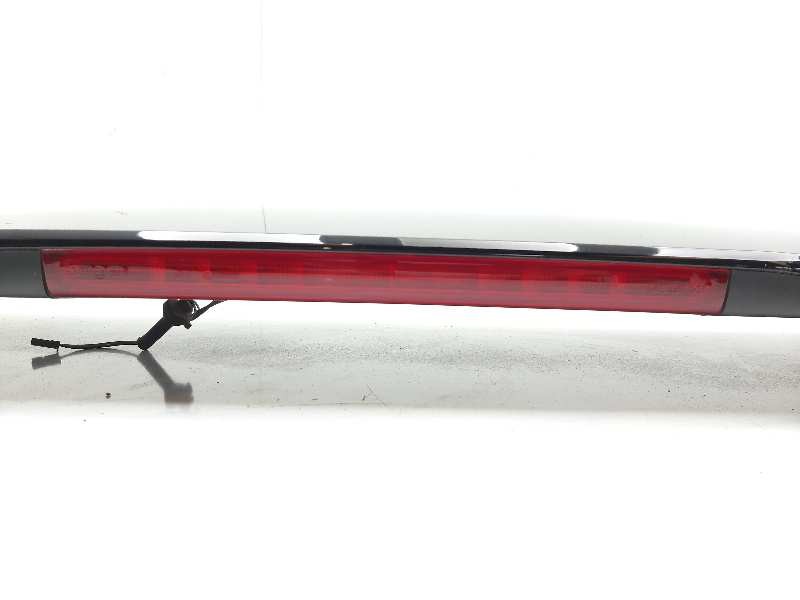 Recambio de aleron trasero para volvo v40 momentum referencia OEM IAM 3125397302 31253973 31347052