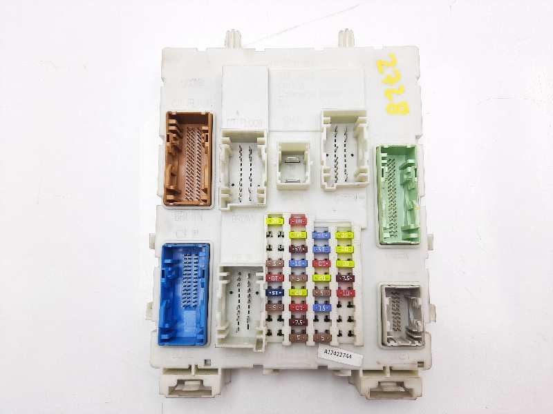 Recambio de caja reles / fusibles para ford c-max trend referencia OEM IAM AV6N14A073  