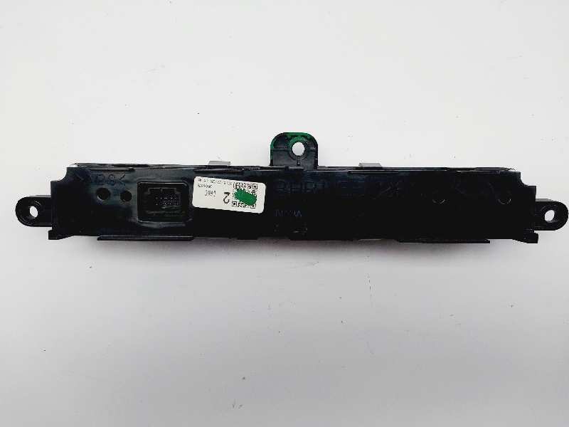 Recambio de pantalla multifuncion para mazda 2 lim. () luxury referencia OEM IAM BHR155260 DA6C0601075 