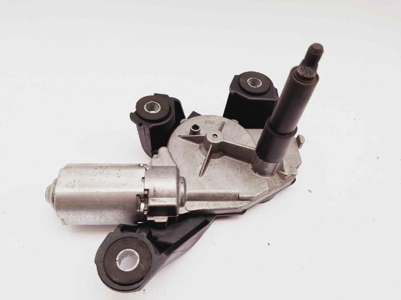 Recambio de motor limpia trasero para renault kangoo expression referencia OEM IAM 8200431385 BOSCH 0390201827