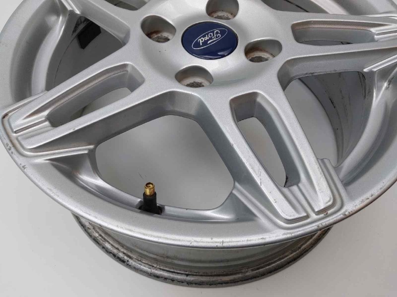 Recambio de llanta para ford fiesta (ccn) titanium referencia OEM IAM C1BC1007BB  
