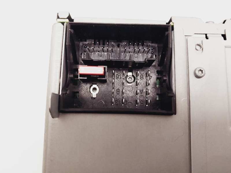 Recambio de sistema audio / cd para volkswagen passat berlina (3c2) 2.0 tdi referencia OEM IAM 1K0035186AA  