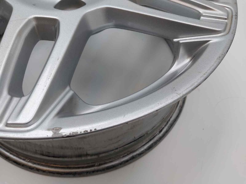 Recambio de llanta para ford fiesta (ccn) titanium referencia OEM IAM C1BC1007BB  