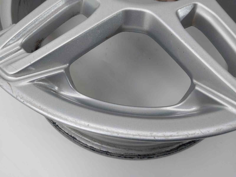 Recambio de llanta para ford fiesta (ccn) titanium referencia OEM IAM C1BC1007BB  