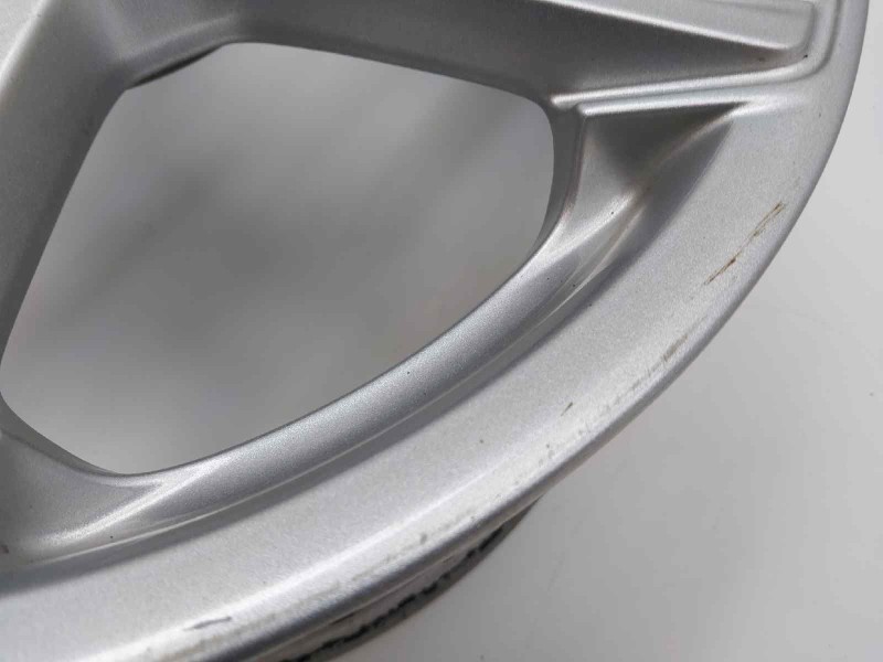 Recambio de llanta para ford fiesta (ccn) titanium referencia OEM IAM C1BC1007BB  