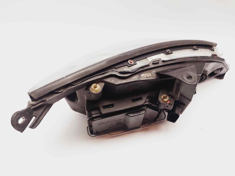 Recambio de faro izquierdo para ford focus berlina (cak) ambiente referencia OEM IAM 1343657  