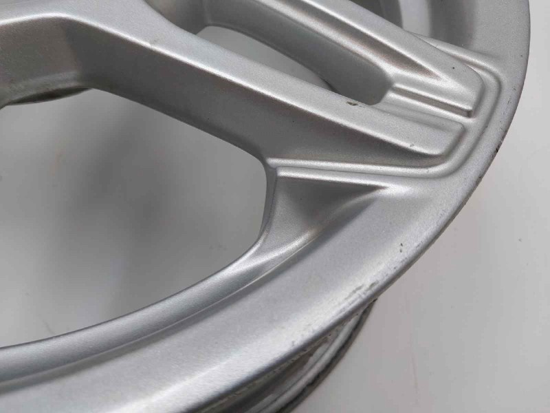 Recambio de llanta para ford fiesta (ccn) titanium referencia OEM IAM C1BC1007BB  