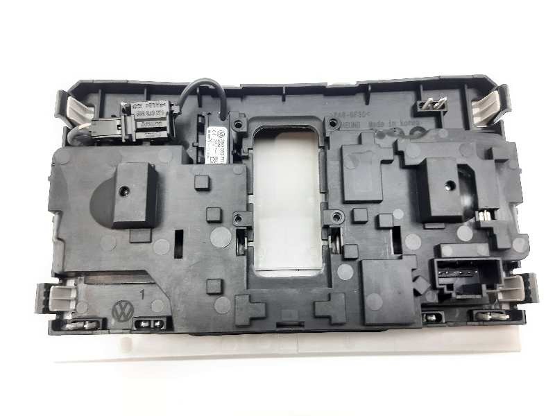 Recambio de luz interior para volkswagen polo beats referencia OEM IAM 2GA947105S  