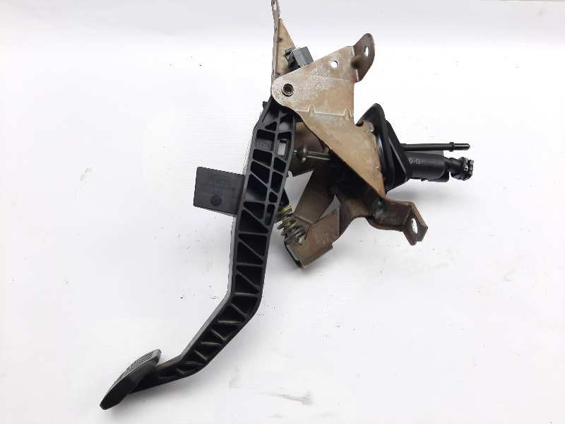 Recambio de pedal freno para volvo v40 momentum referencia OEM IAM 31445644  