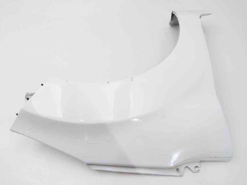 Recambio de aleta delantera derecha para ford fiesta (ccn) titanium referencia OEM IAM C1BBA16015AA 1777180 