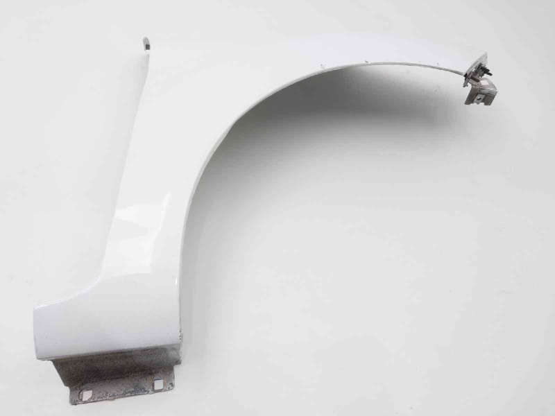 Recambio de aleta delantera derecha para ford fiesta (ccn) titanium referencia OEM IAM C1BBA16015AA 1777180 