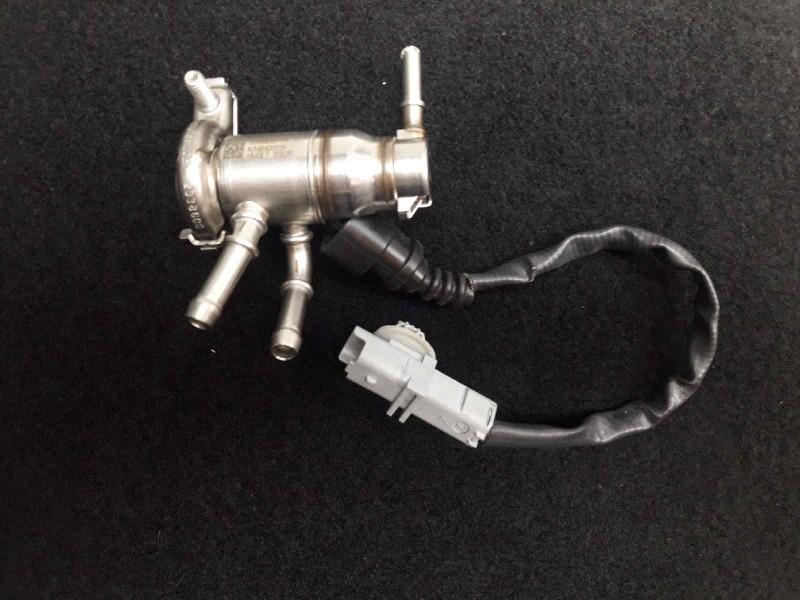 Recambio de valvula aire adicional para dacia dokker essential referencia OEM IAM 208995377R  