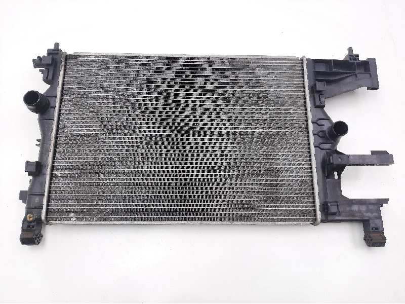 Recambio de radiador agua para opel astra j sports tourer cosmo referencia OEM IAM 13267655  