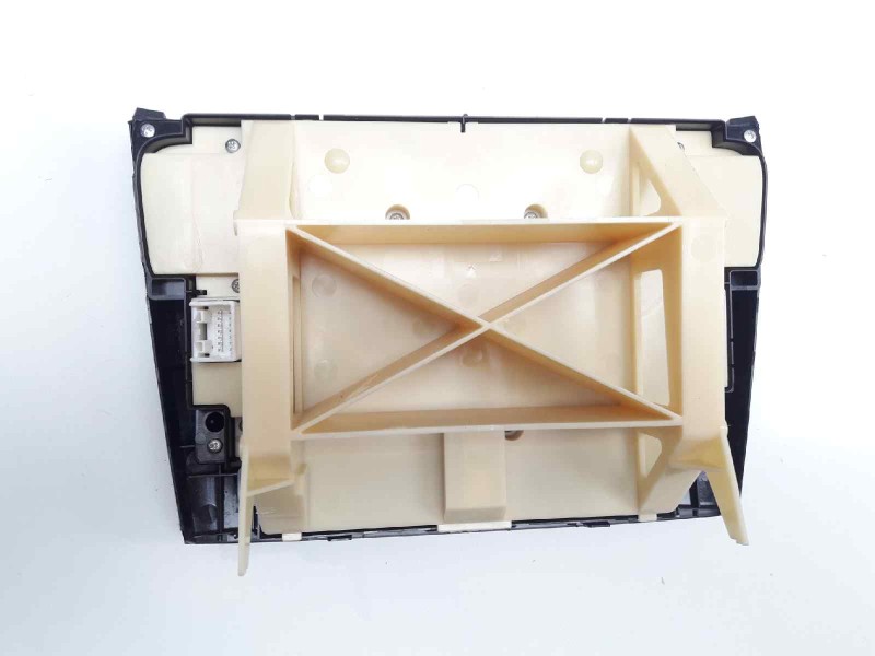 Recambio de pantalla multifuncion para lexus is200 (ds2/is2) 220d referencia OEM IAM 8401053040  