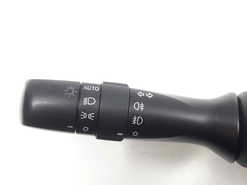 Recambio de mando luces para lexus is200 (ds2/is2) 220d referencia OEM IAM 3031117F526 30311 17F526