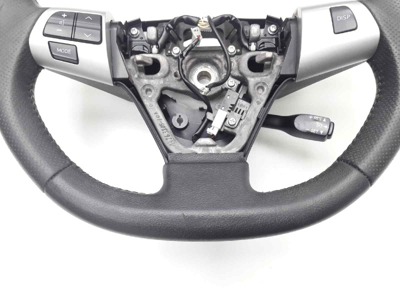 Recambio de volante para toyota auris hybrid active referencia OEM IAM 14262553 227701177R 617007804