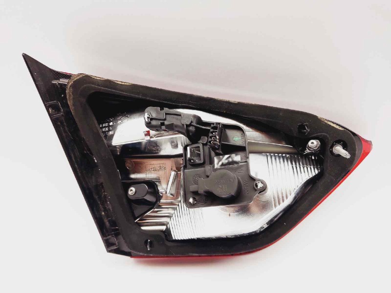 Recambio de piloto trasero derecho interior para opel crossland x selective referencia OEM IAM 13467985  