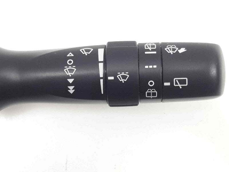 Recambio de mando limpia para toyota auris hybrid active referencia OEM IAM 0241117F582 02411 17F582