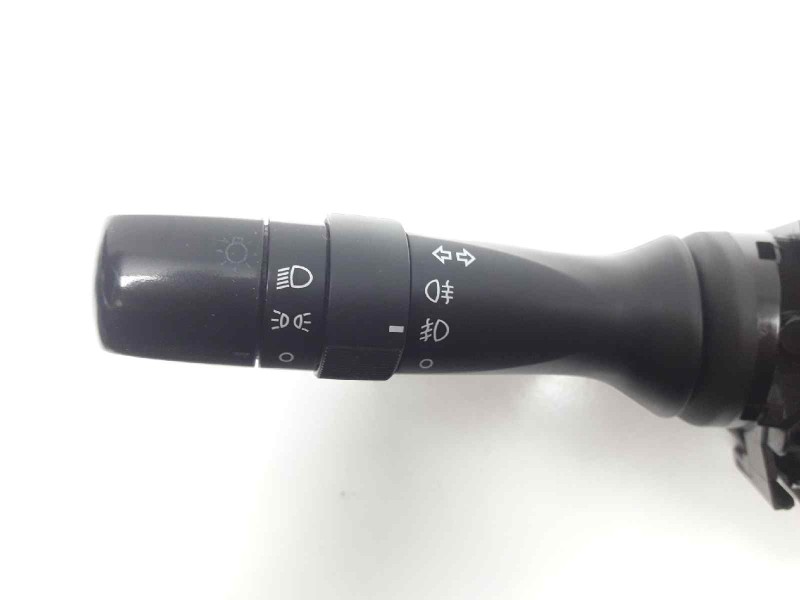 Recambio de mando luces para toyota auris hybrid active referencia OEM IAM 0231117F611 02311 17F611