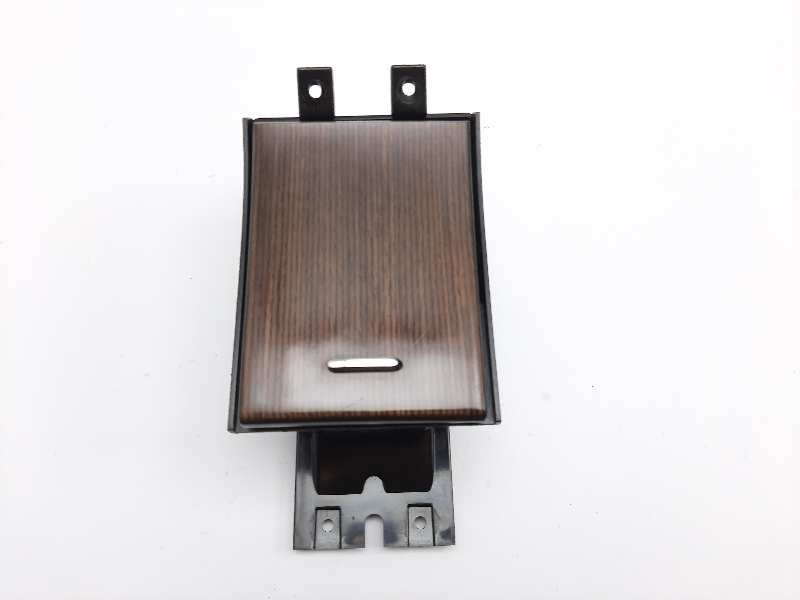 Recambio de cenicero para jaguar xf 2.2 diesel referencia OEM IAM AX23045H72A AX23045H72B E129652000