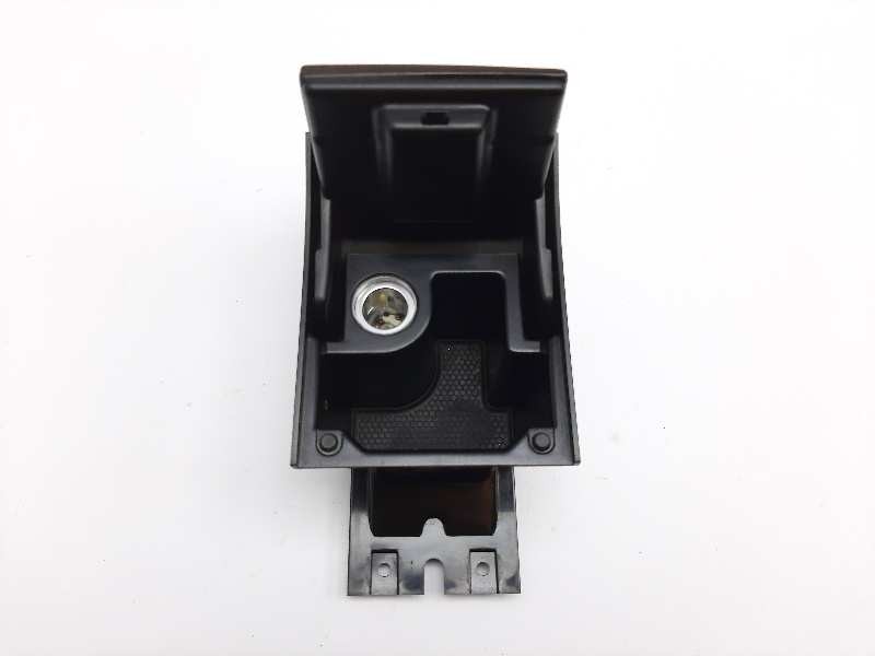 Recambio de cenicero para jaguar xf 2.2 diesel referencia OEM IAM AX23045H72A AX23045H72B E129652000