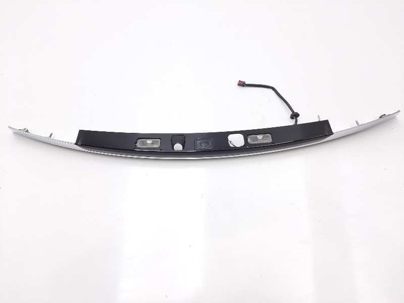 Recambio de molduras traseras para jaguar xf 2.2 diesel referencia OEM IAM CX2313550BF  