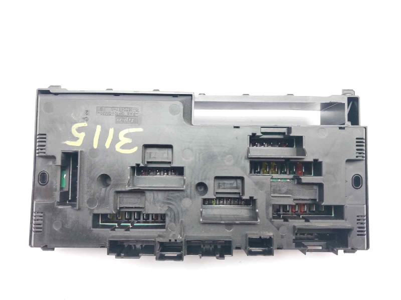 Recambio de caja reles / fusibles para bmw serie 5 lim. (f10) 535d referencia OEM IAM 923442101  