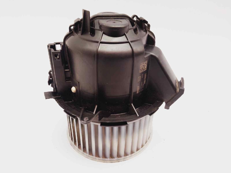 Recambio de motor calefaccion para opel crossland x selective referencia OEM IAM HB613001  