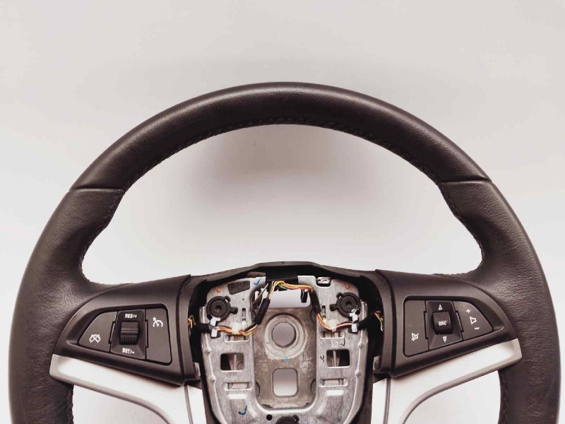 Recambio de volante para chevrolet cruze ls referencia OEM IAM 95227506  