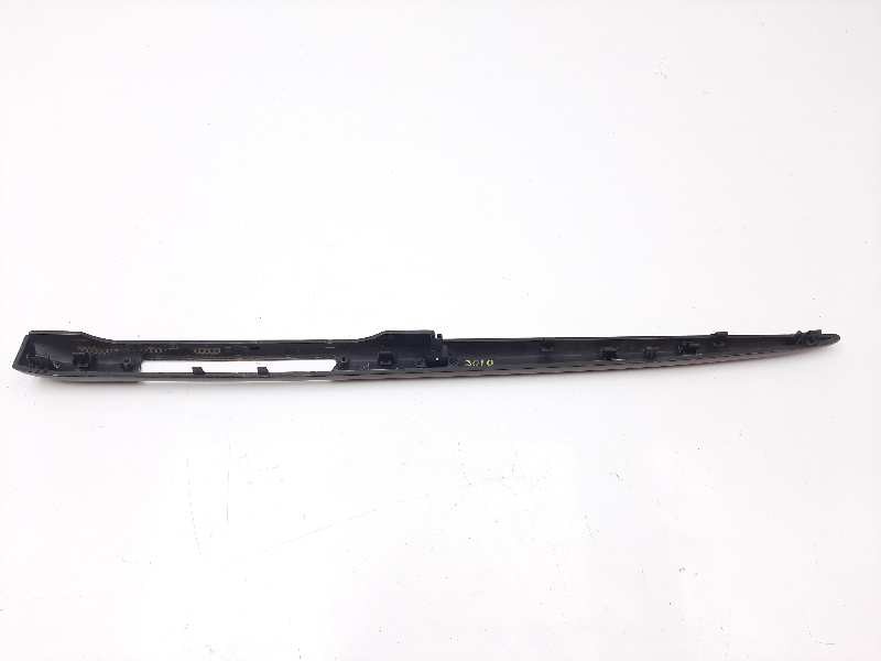 Recambio de moldura para jaguar xf 2.2 diesel referencia OEM IAM 8X23045K16A  