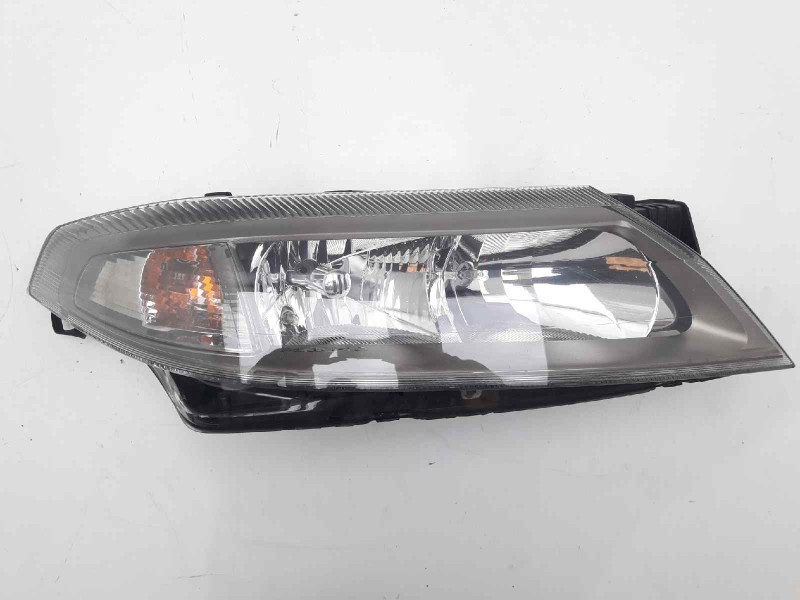 Recambio de faro derecho para renault laguna ii grandtour (kg0) privilege referencia OEM IAM 8200002466  