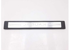 Recambio de moldura para jaguar xf 2.2 diesel referencia OEM IAM 8X2313200A  