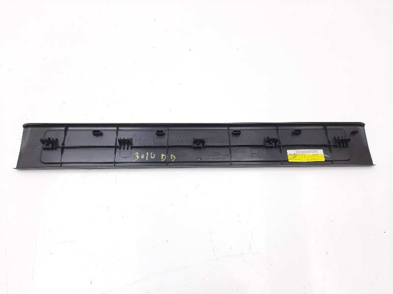 Recambio de moldura para jaguar xf 2.2 diesel referencia OEM IAM 8X2313200A  