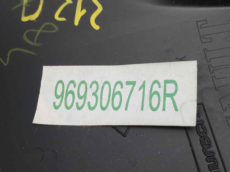 Recambio de rejilla aireadora para renault fluence dynamique referencia OEM IAM 969306716R  