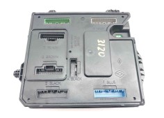 Recambio de caja reles / fusibles para renault fluence dynamique referencia OEM IAM 284B15364R  