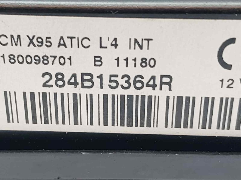 Recambio de caja reles / fusibles para renault fluence dynamique referencia OEM IAM 284B15364R  