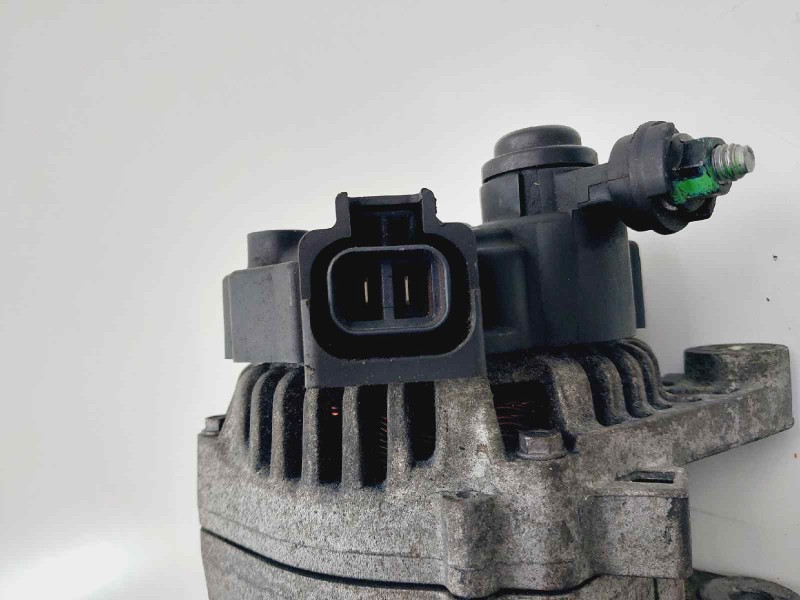 Recambio de alternador para hyundai i20 comfort referencia OEM IAM 373002A050 2606219 