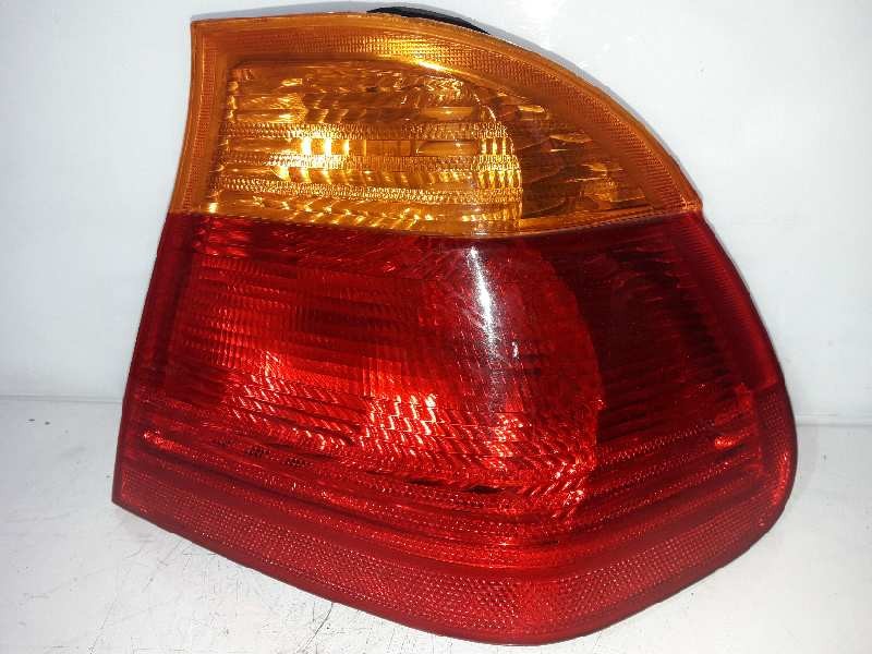 Recambio de piloto trasero derecho para bmw serie 3 berlina (e46) referencia OEM IAM 8364922 230022R2 