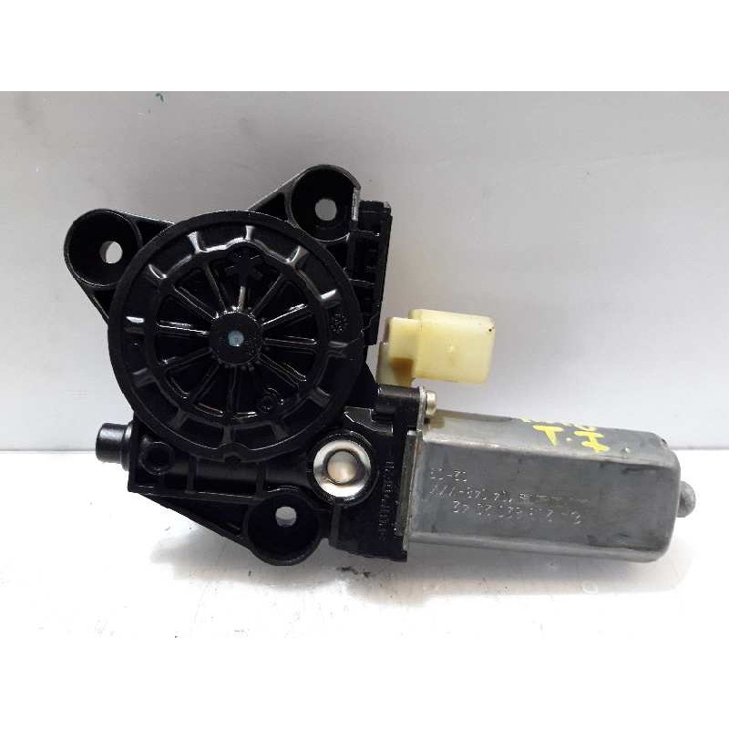 Recambio de motor elevalunas trasero izquierdo para mercedes clase c (w203) berlina 200 compressor (203.042) referencia OEM IAM 