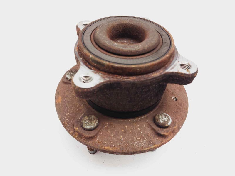 Recambio de buje para chevrolet cruze ls referencia OEM IAM 13502873  