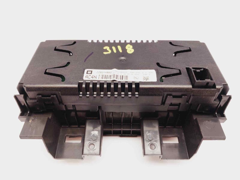 Recambio de pantalla multifuncion para chevrolet cruze ls referencia OEM IAM 22824480G  