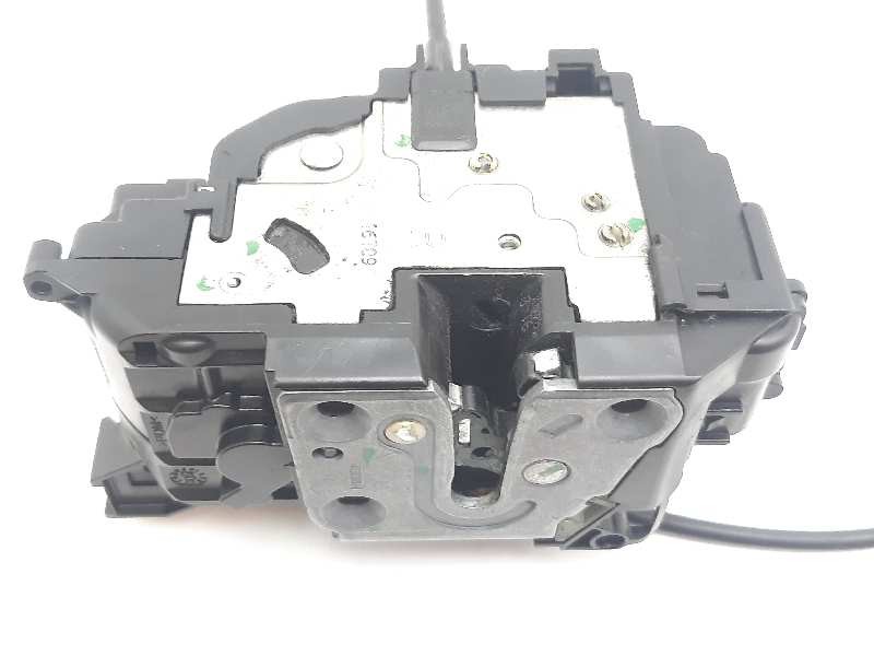 Recambio de cerradura puerta trasera derecha para renault scenic iii dynamique referencia OEM IAM 825020033R  